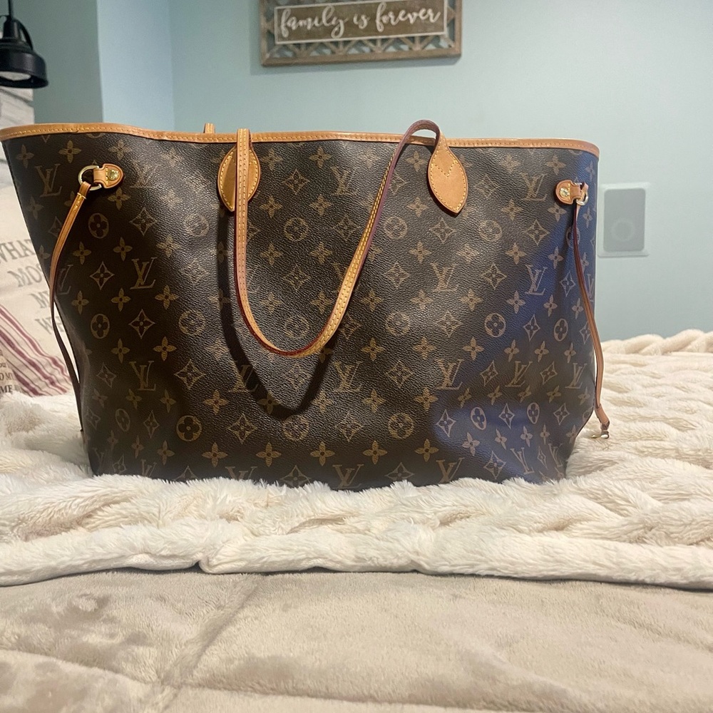 Louis Vuitton Tote